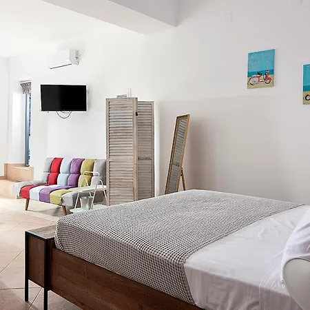 Miramare Luxury Apartmán Firopotamos